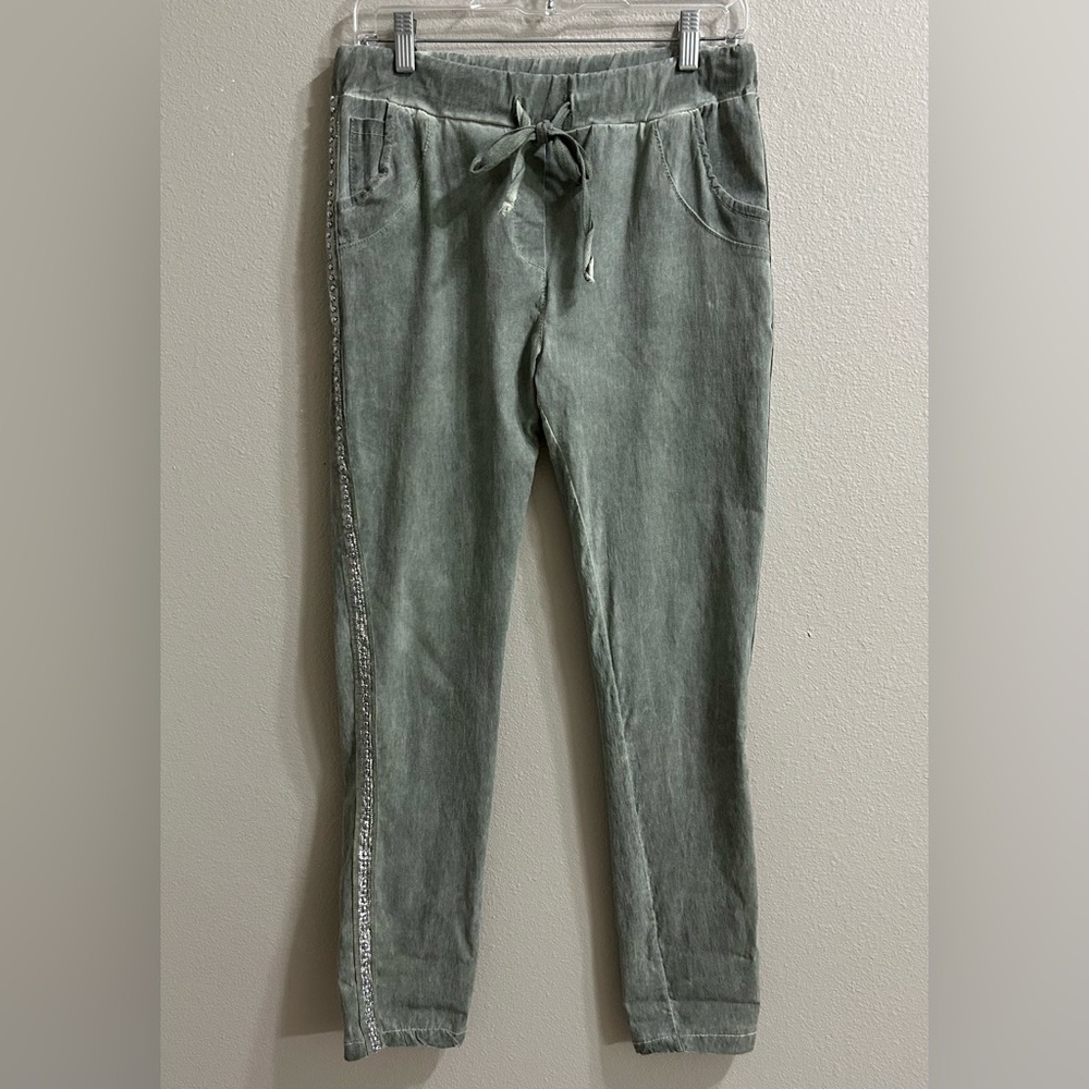 Gigi Moda Pull On Jogger Pants OS Stretch Sage Green Acid Wash Embellished Italy